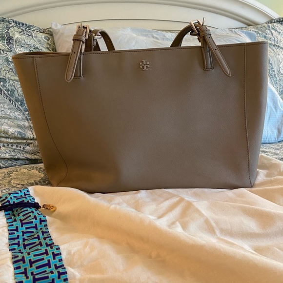 👜 TORY BURCH TOTE - Picture 2 of 11